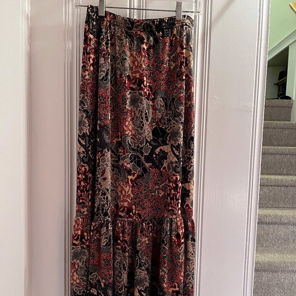 EUC Boho Maxi Ruffled Skirt - Picture 2 of 9
